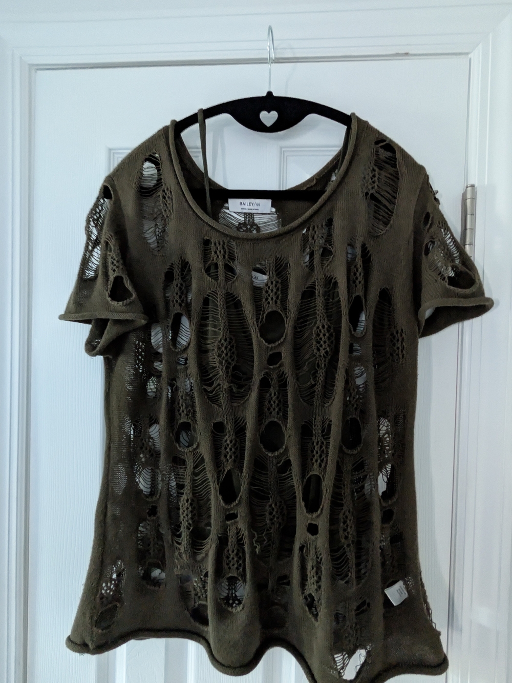 Bailey 44 Olive Green Distressed Short Sleeve Knit Top Mi Tierra M